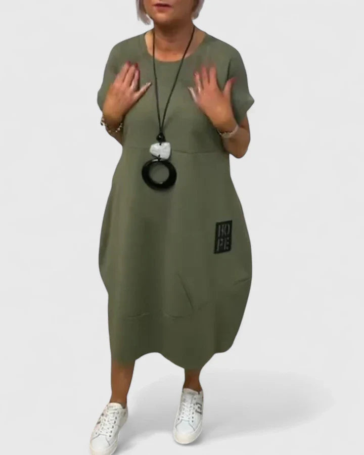 Thalyssiah | Cozy Midi Dress