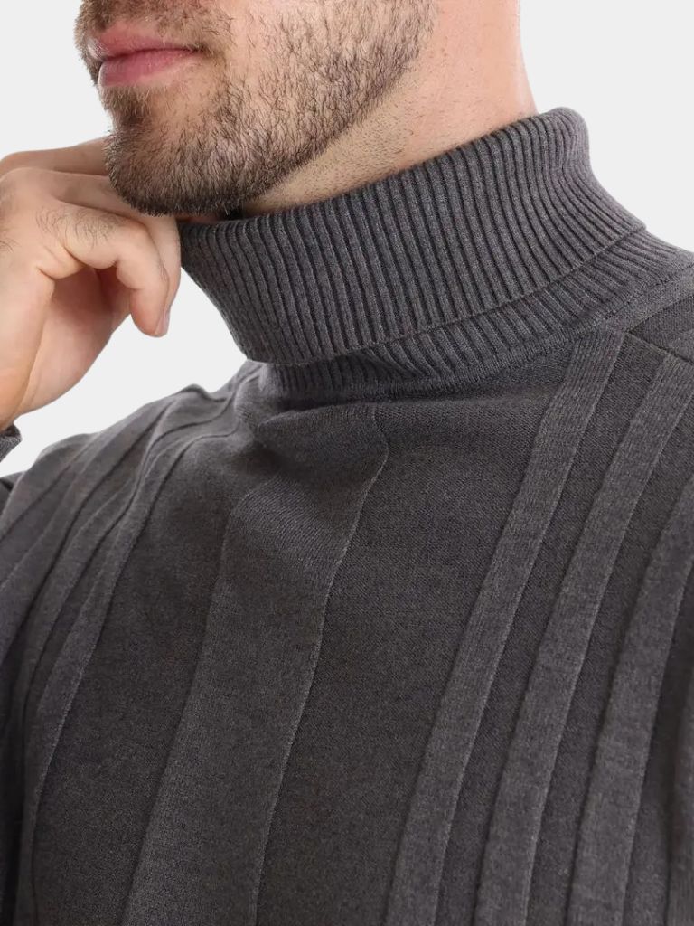 High Neck Sweater - Leviana