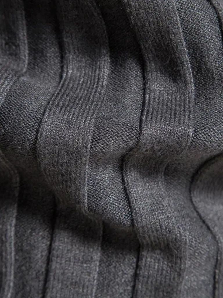 High Neck Sweater - Leviana