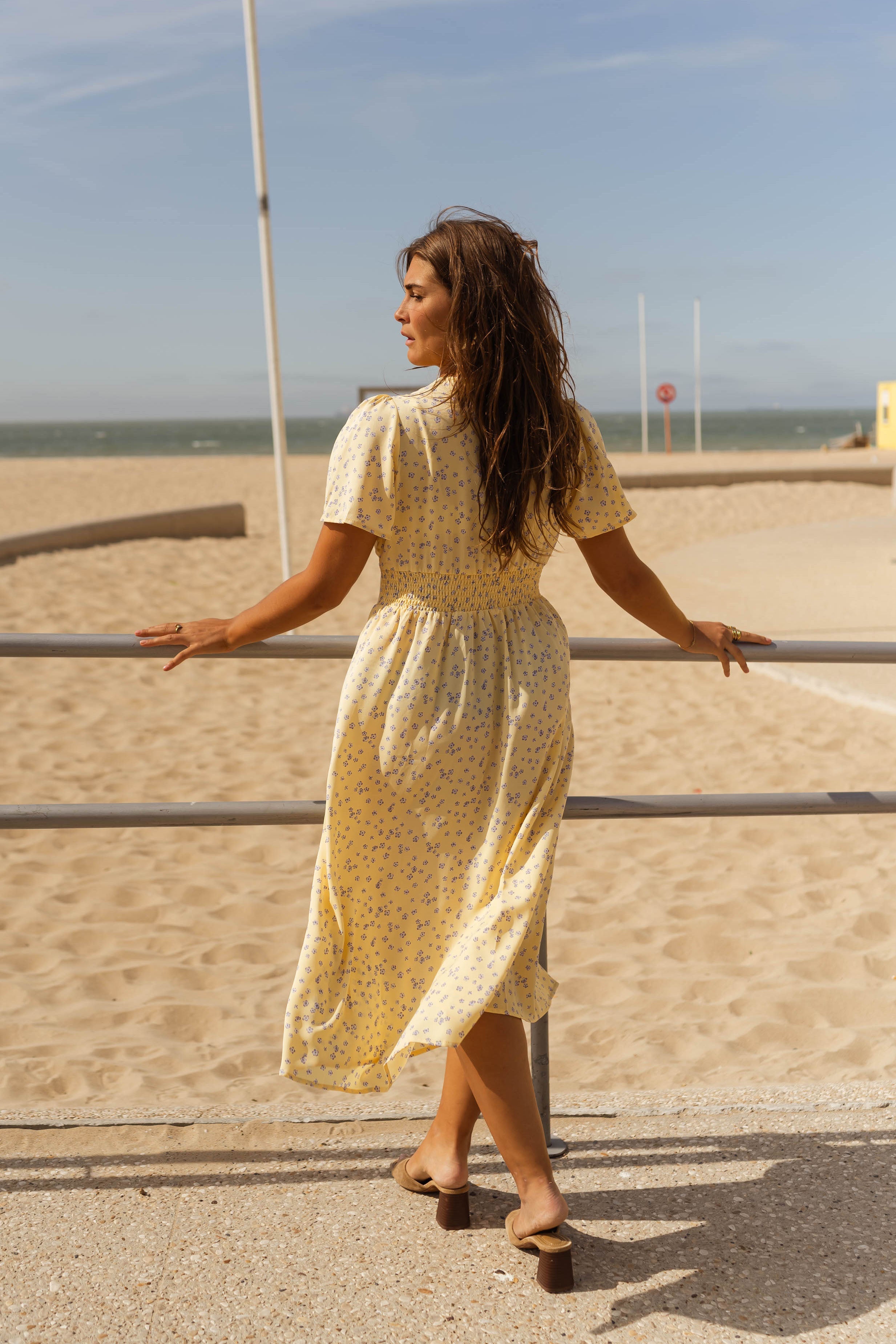 Diana | La Robe Midi d'Été à Fleurs