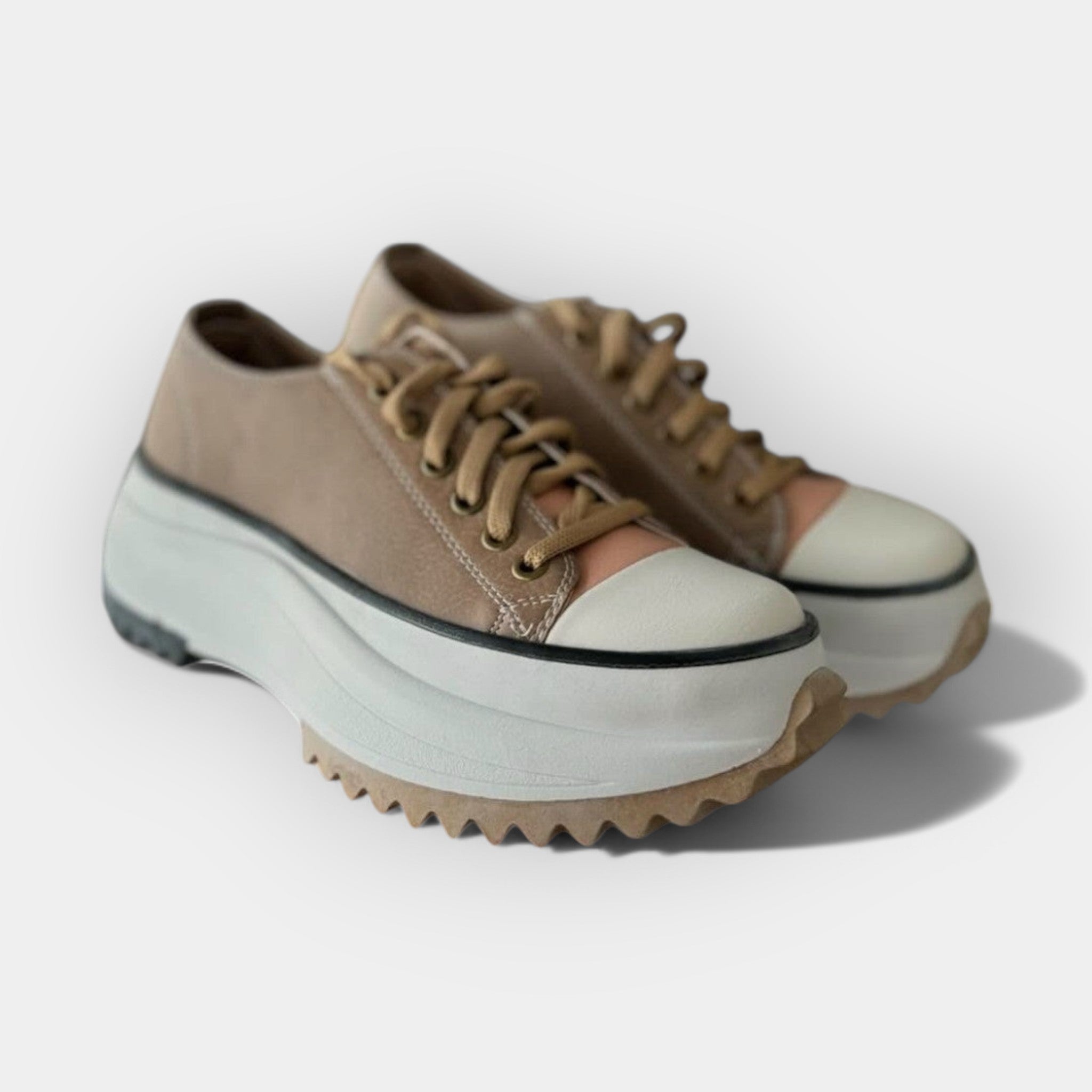 Baskets Modernes avec Semelle Épaisse