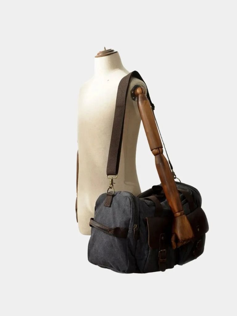 Leviana Highland Expedition Travel Bag