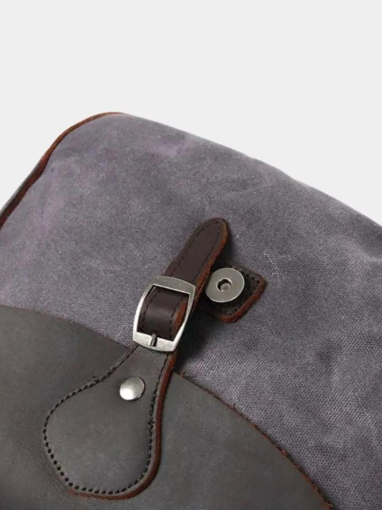 Leviana Windsor Messenger Crossbody Bag