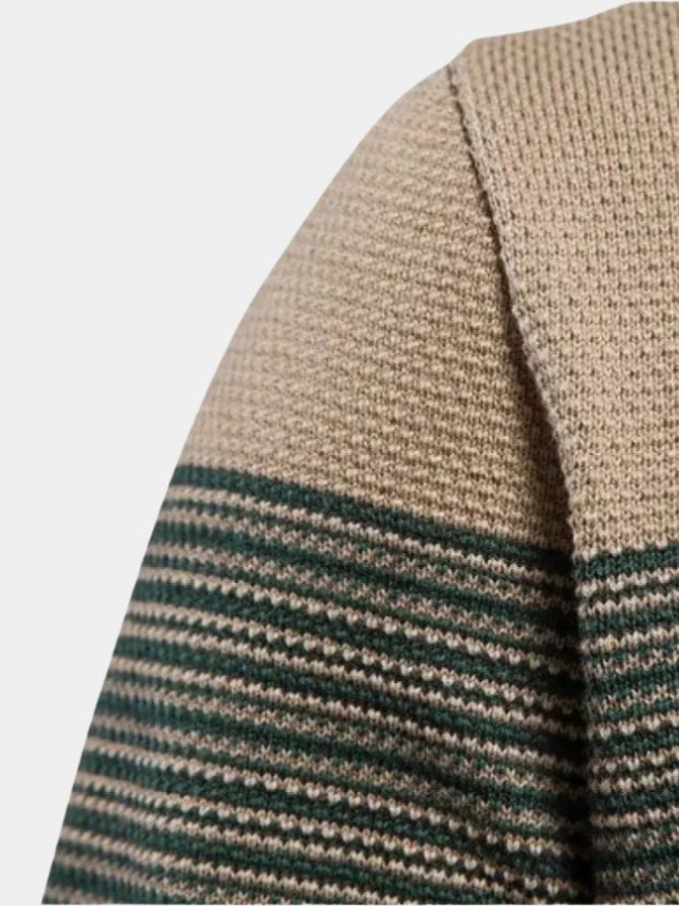 Round Neck Sweater - Leviana