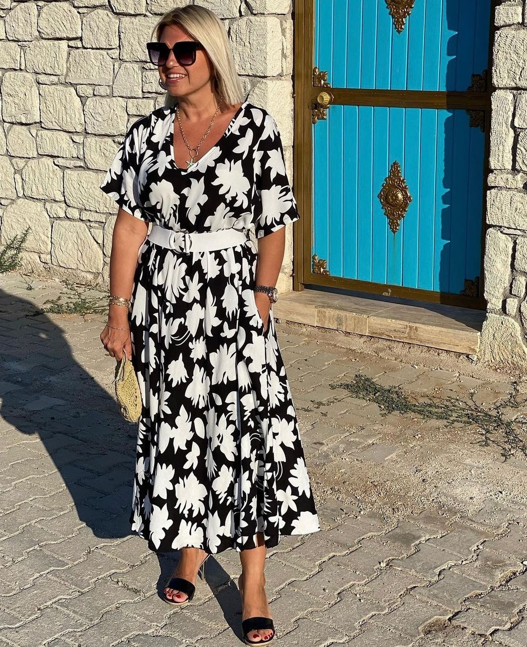 Leviana | Flattering Elegant Dress with Subtle Detail for the Belly