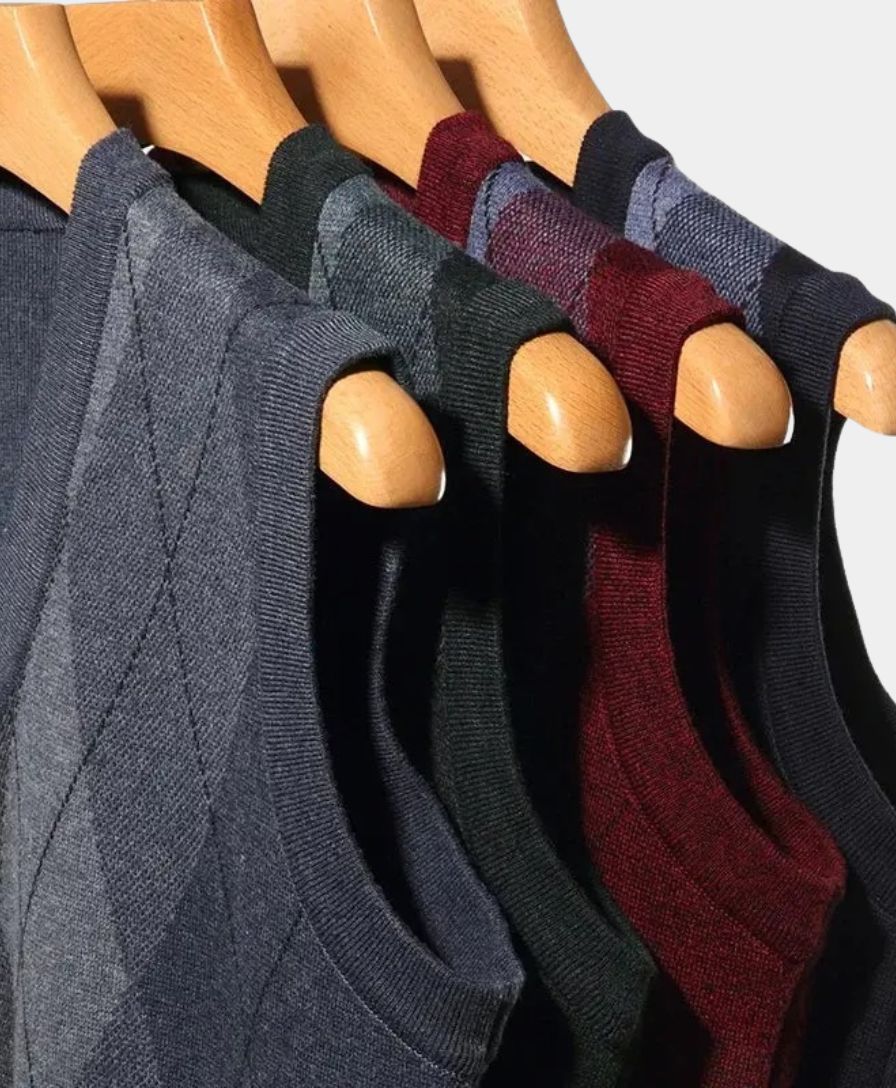 Basic Academic Sweater - Leviana