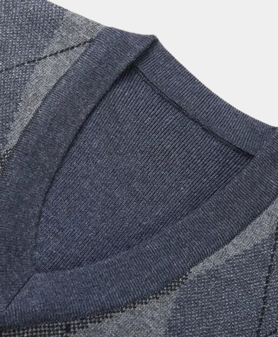 Basic Academic Sweater - Leviana