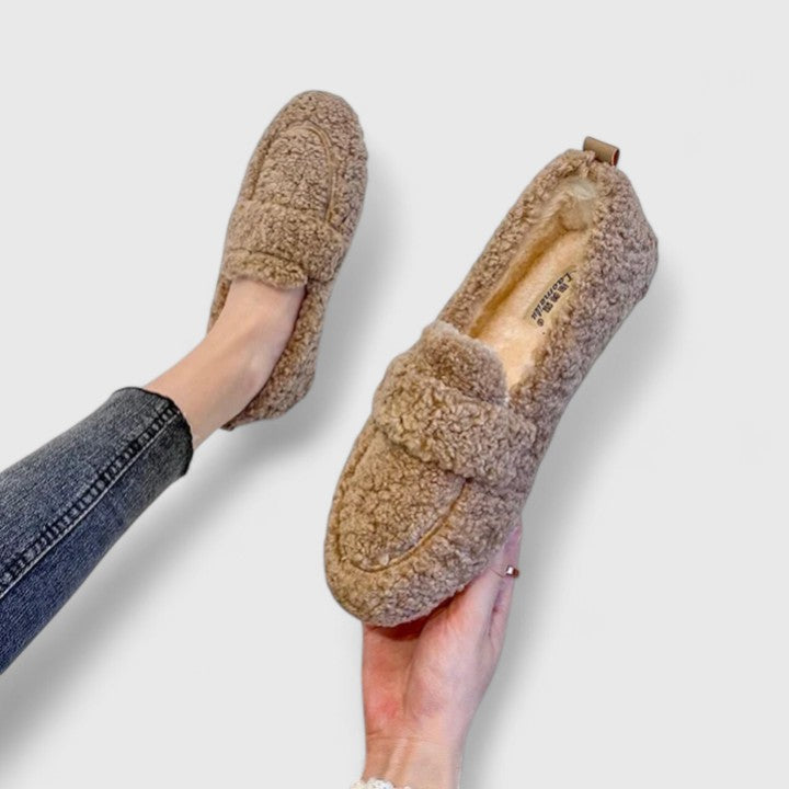 Solenne  | Chaussons chauds au design élégant