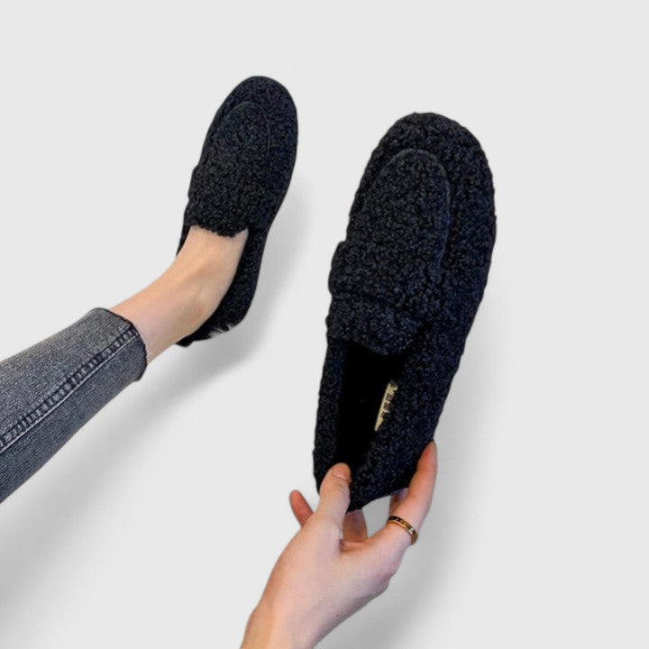 Solenne  | Chaussons chauds au design élégant