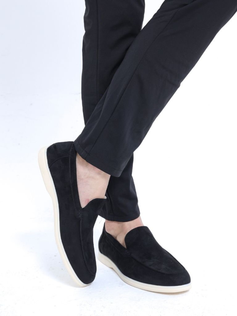 Leviana Black Linen Ensemble