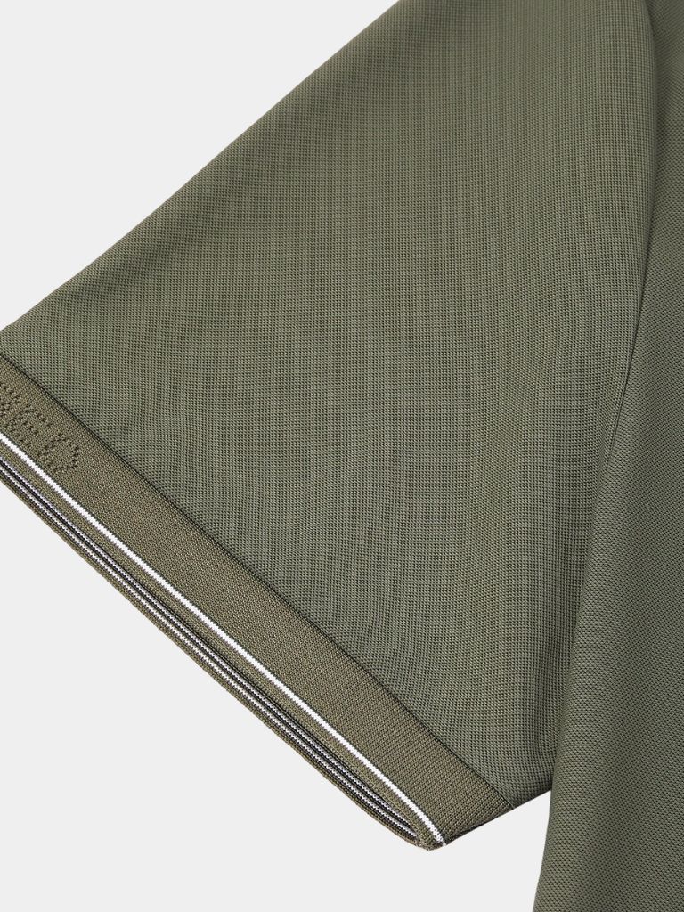 St. James Polo – Leviana